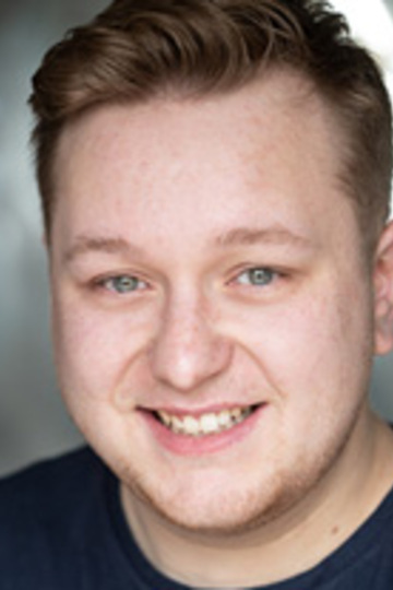 Jacob Yarlett Jacob Yarlett