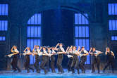 SITR21-409 The Singin' in the Rain company - Company