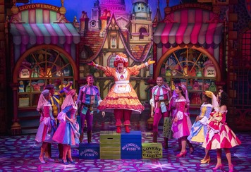Dick Whittington 2023 Theatre Royal Nottingham_43.jpg 
