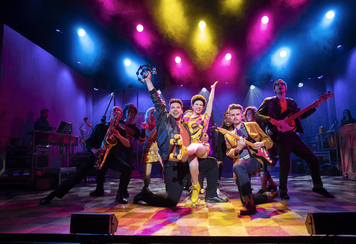 The cast of Beautiful - The Carole King Musical - Ellie Kurttz
